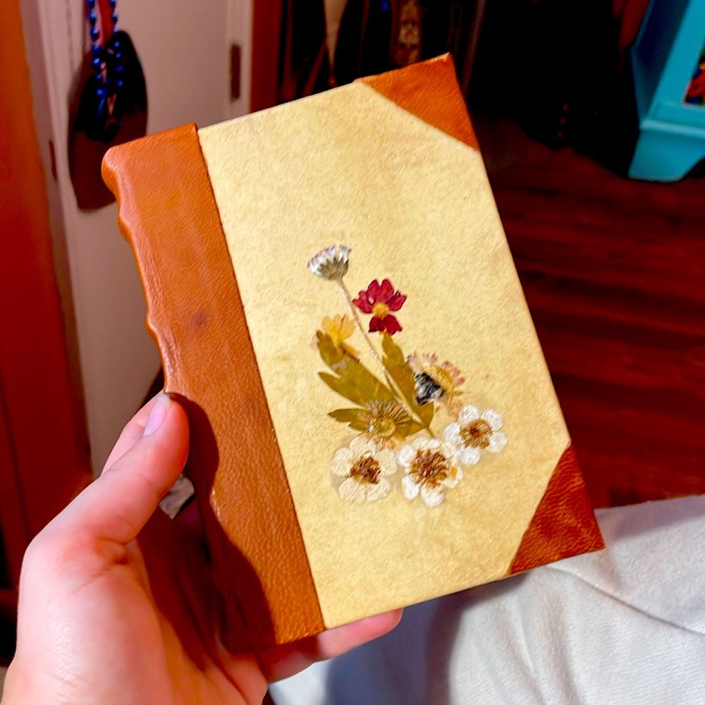 Valentina Leather journal, 6.24”x4.5”